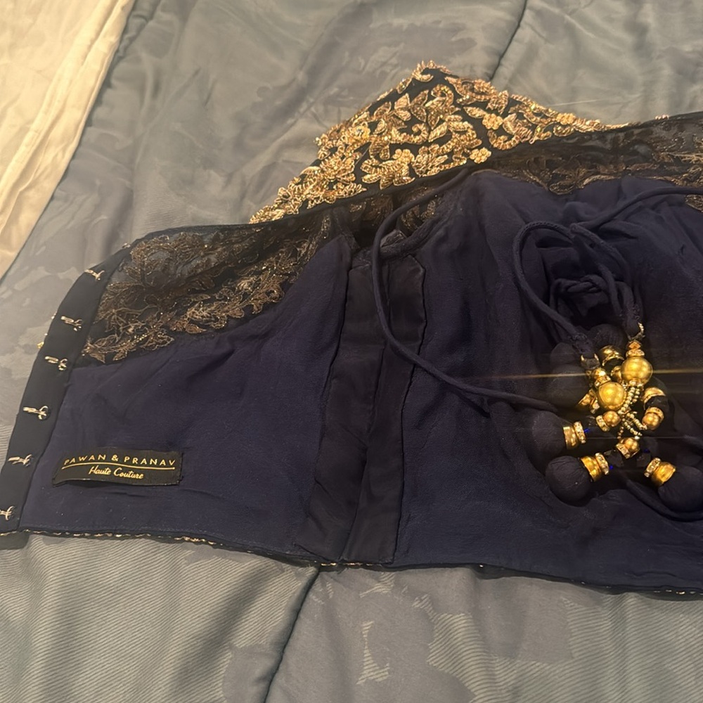 Pawan and Pranav Haute Couture Indian Bridal Wear Lehengas Top - Picture 8 of 9